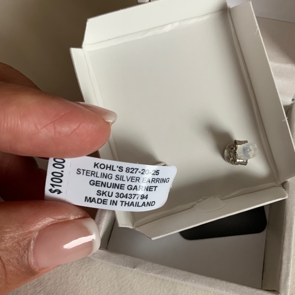 Genuine Garnet stone set in Sterling Silver✨ - Picture 2 of 3